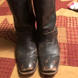 Freebird Thompson Boots size9
